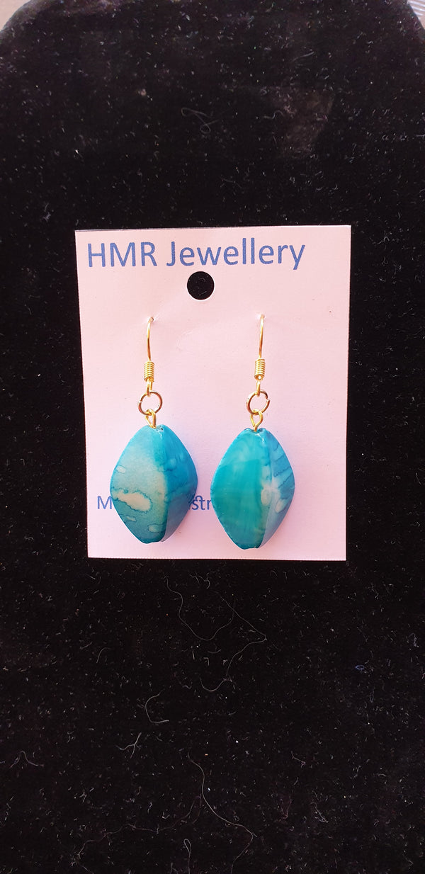 HMR Leaf Bead Gold Earring