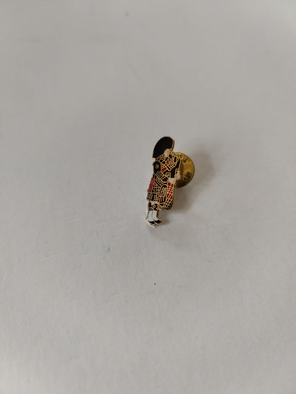 Pipe major lapel pin