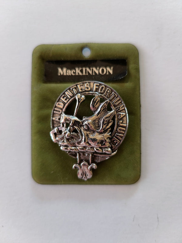 MacKinnon Scottish hat badge