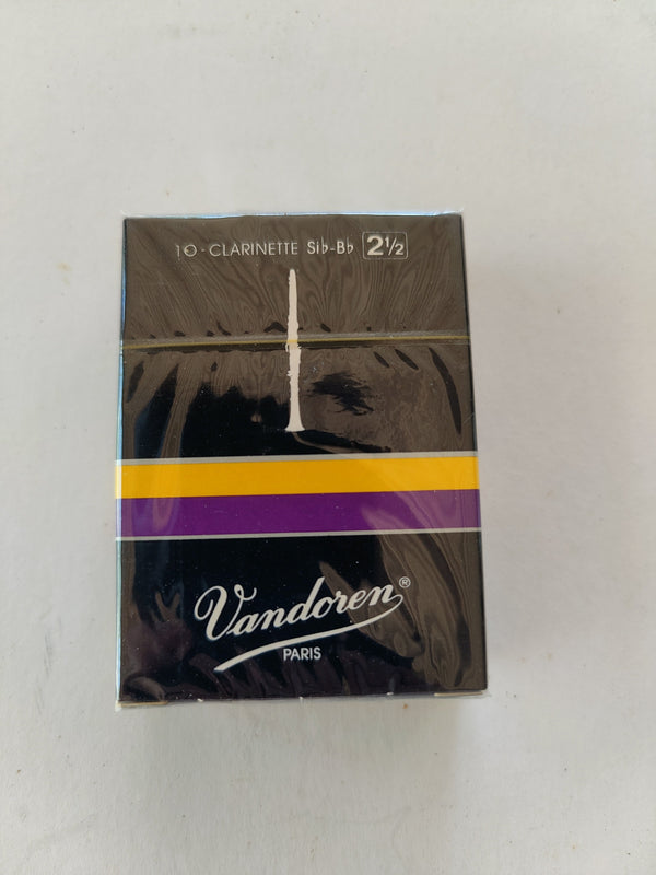 Vandoren traditional Clarinet reeds- strength 2.5